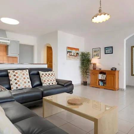 Apartment Puerto Chico 5